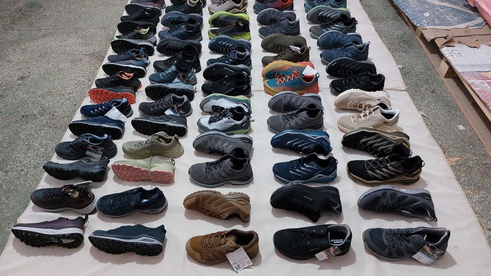 Lowa кросівки трекінгові сток оптом