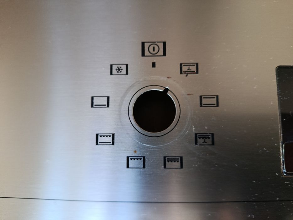 Painel frontal de forno teka