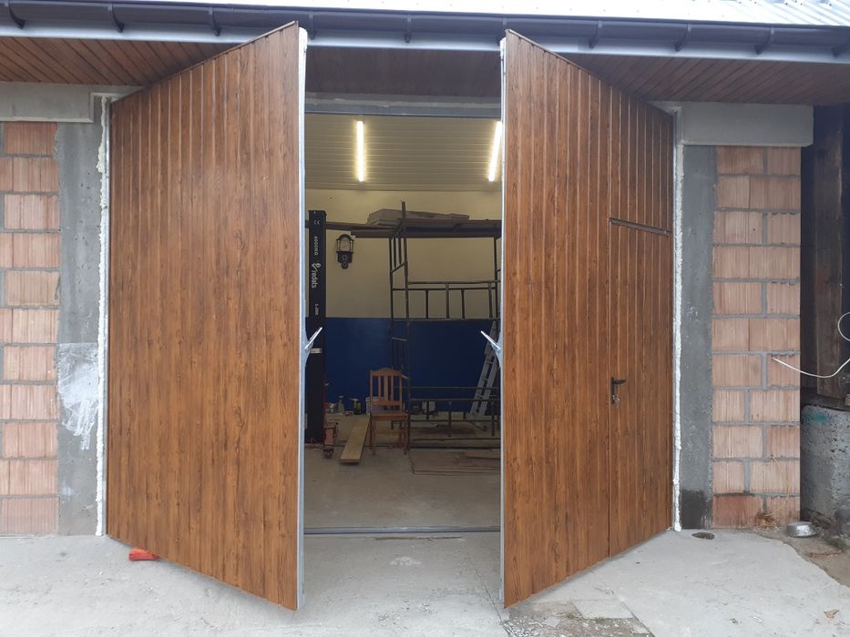 Brama Garażowa dwuskrzydłowa brama garażowa uchylna