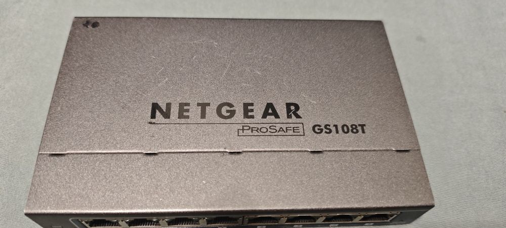 Netgear GS108T v2 ProSafe 8-Port Gigabit Switch