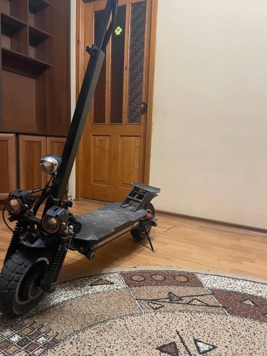 Електросамокат Tesla 2600