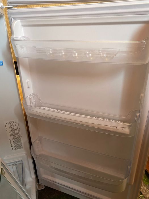 Холодильник Indesit