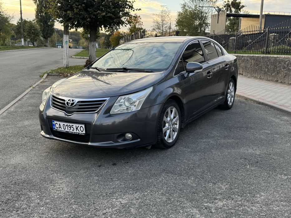 Toyota    Avensis