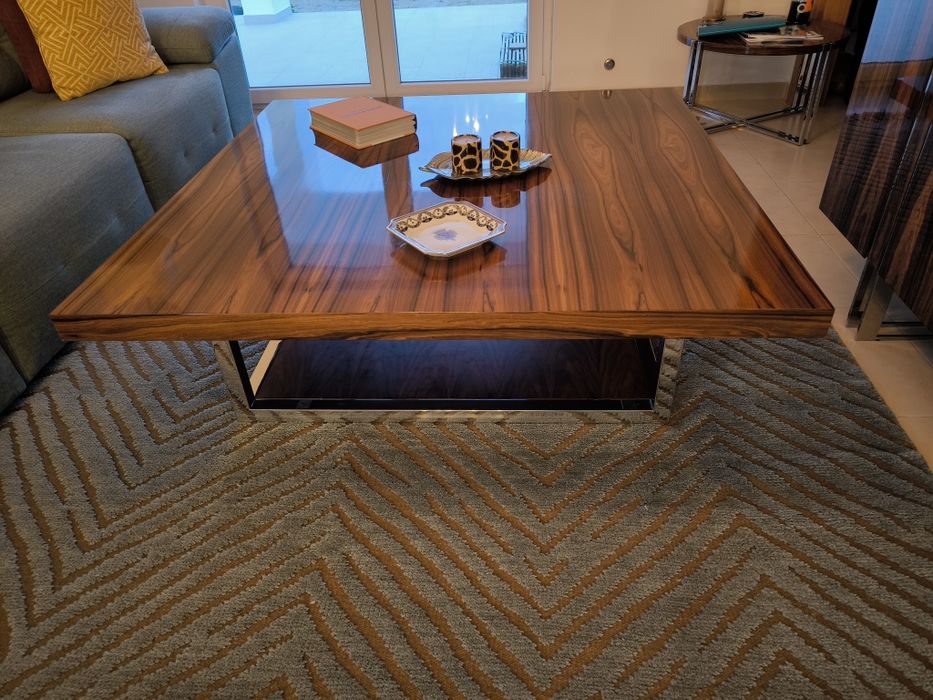 Mesa de centro em pau ferro/pau santo excelente qualidade