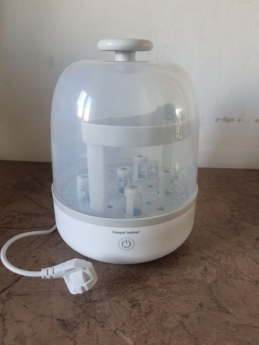 Elektryczny sterylizator do butelek Canpol