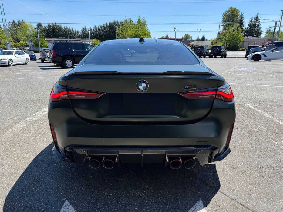 BMW M4 Competition xDrive      2024