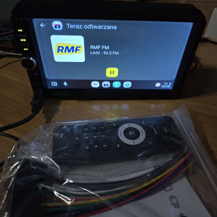 Radio 7" 2DIN z funkcją Android Auto i CarPlay wraz z kamerą cofania
