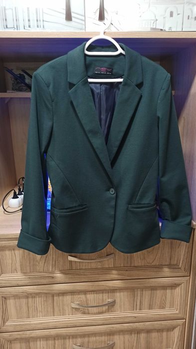 Трикотажний жакет жіночий класичний