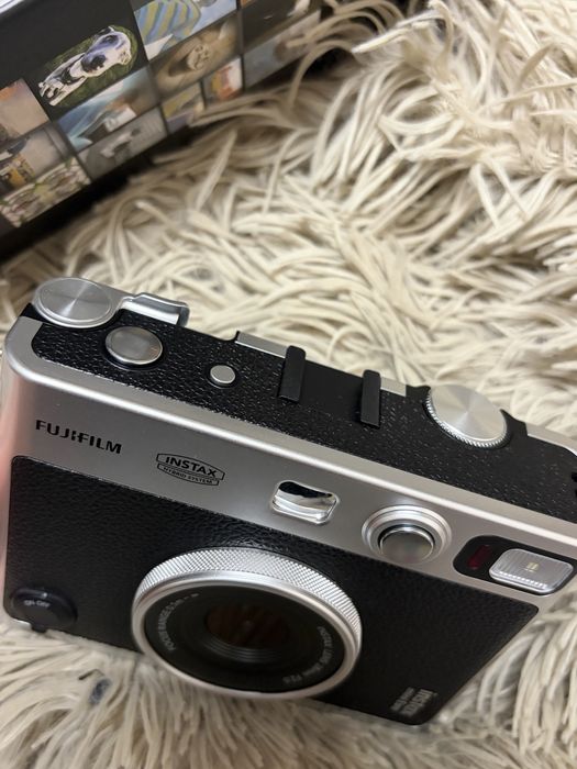 Камера Instax mini evo нова!!