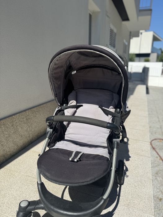 Carrinho bebe , cadeira e mesa