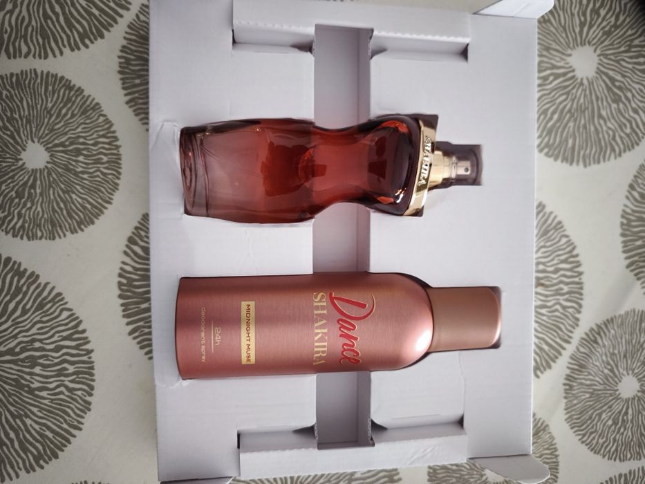 Perfume "Dance - midnight muse" by Shakira