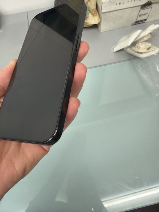 iPhone 15 Pro na cor azul