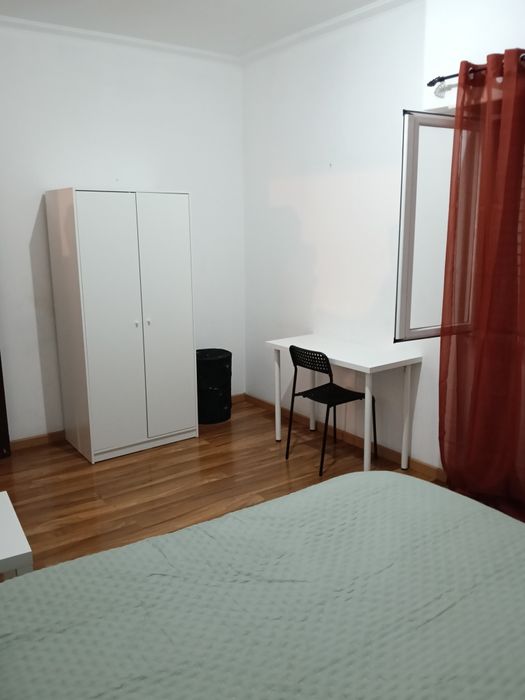 Quartos para alugar com varanda Algés/Dafundo