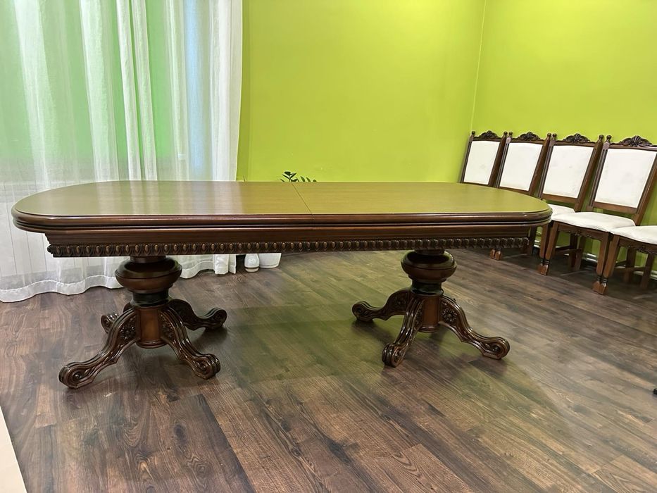 ПРОДАМ  СТІЛ + 8 стільців