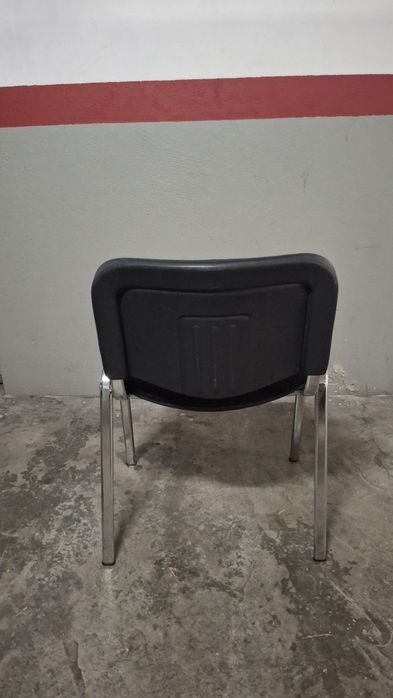 Cadeiras Empilháveis Estofadas