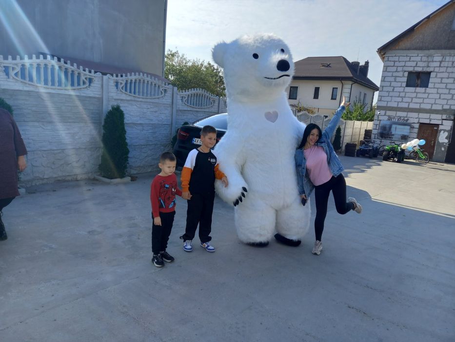 Харків привітання від медведика та банди(панда,зайчик,Кінг Конга)