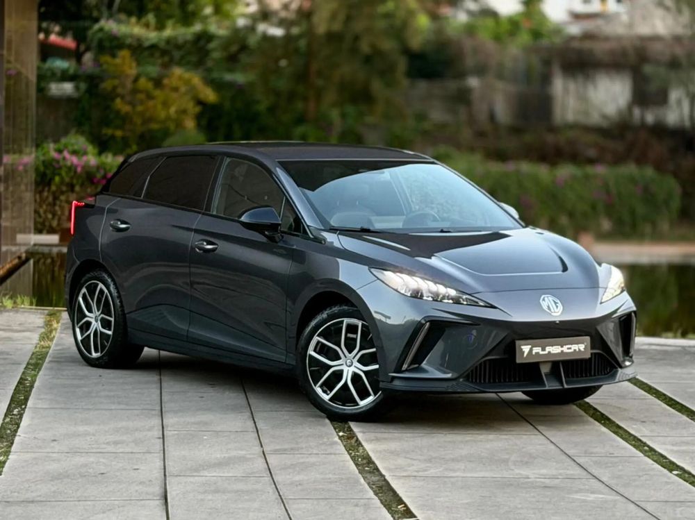MG MG4 64 kWh Luxury foto 2