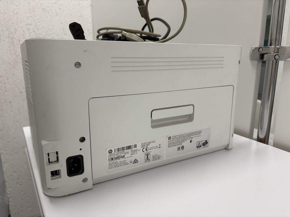 Принтер HP Color Laser 150a