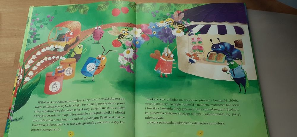"W Robaczkowie" Katarzyna Biegańsk+ Bajkiświata,ksiazka wielkoformatow