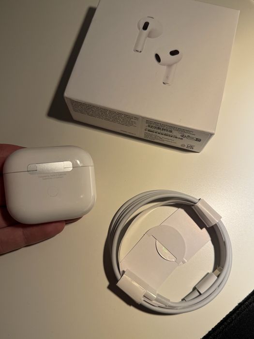 Słuchawki AirPods 3