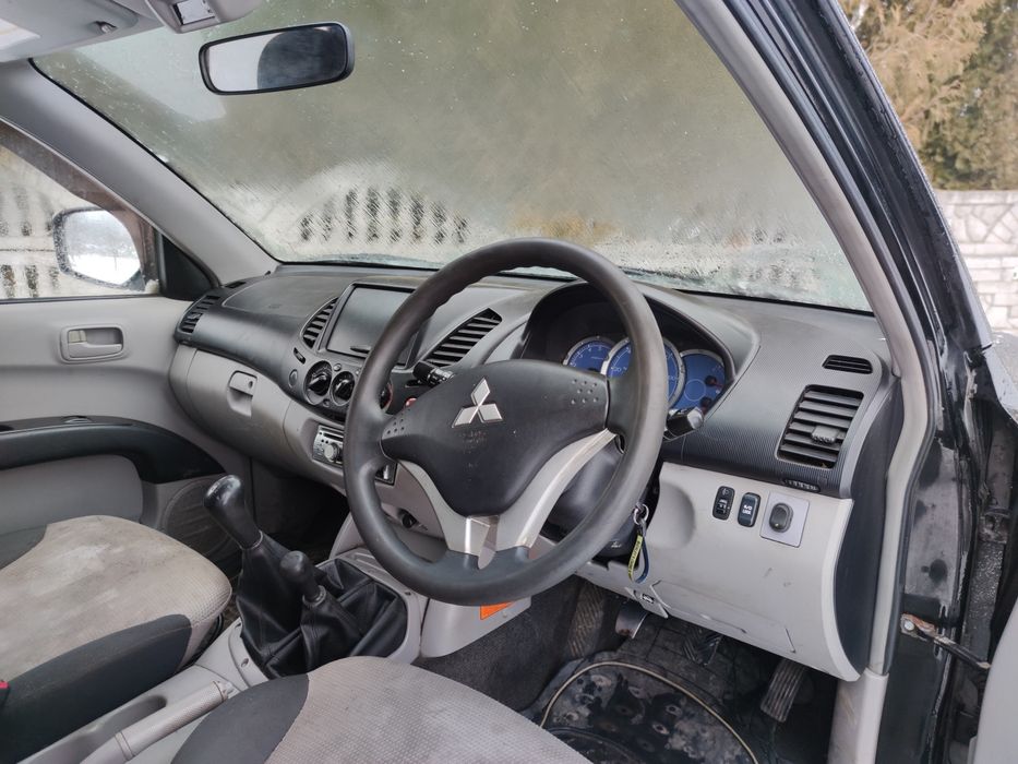 Mitsubishi L200 2009 р 4х4