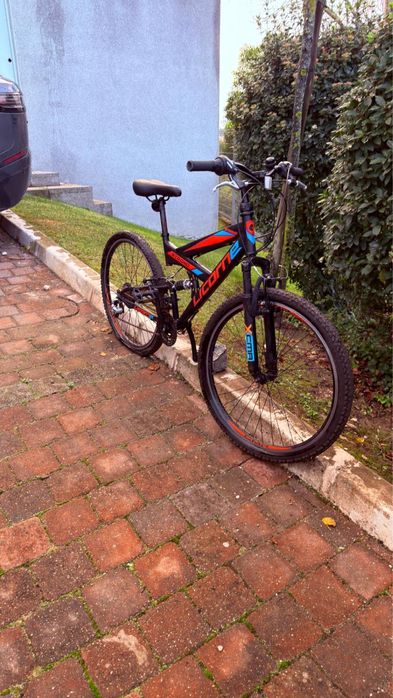 Bicicleta dupla suspensão