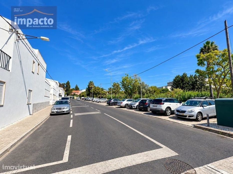 ** RESERVADO** Moradia em Banda, 2 Pisos, Alto do Moinho, Alfragide