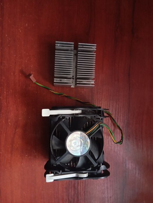 Продам кулер для процесора