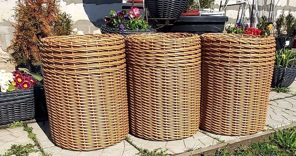 Кашпо та дровниці з ротанга