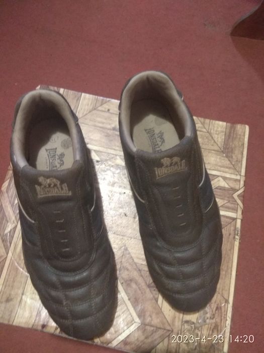 Кросівки Lonsdale кожані.