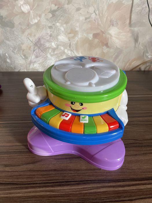 Дитячі розвиваючі іграшки