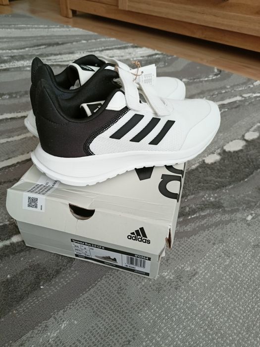 Sprzedam buty młodzieżowe ADIDAS