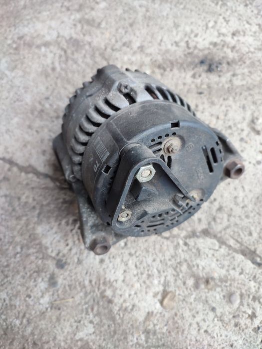 Генератор бмв е 36 ,1,8 бензин