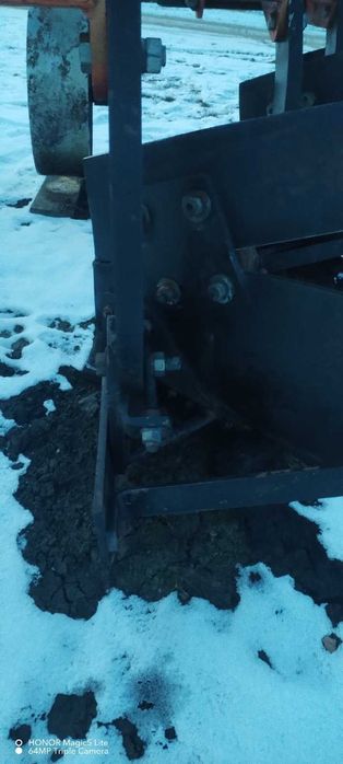 Плуг 3-х корпусний