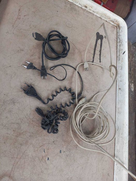 різні кабеля до комп*ютерів