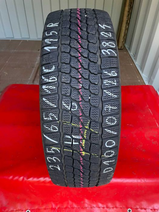 1szt. opona zimowa 235/65R16C 115R Firestone VanHawk 2 Winter