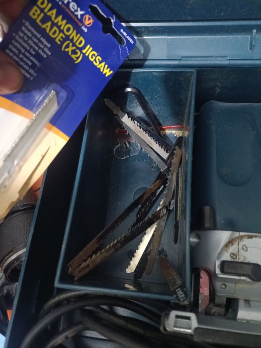 Лобзик электрический Bosch GSE 100 BCE