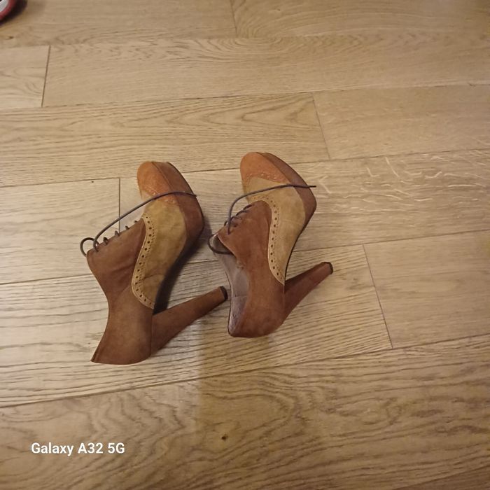 Buty damskie obcas