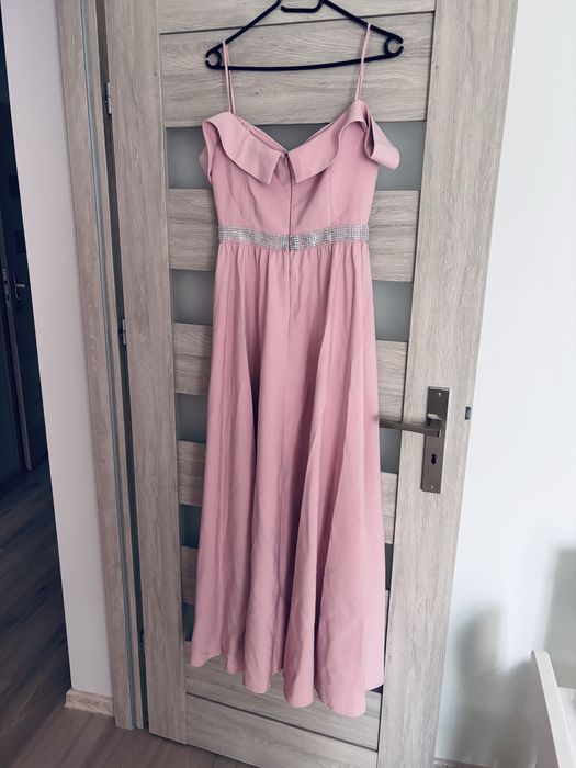 Długa suknia pudrowy róż 38