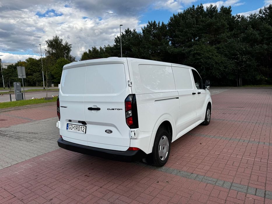 Ford Custom  Polski salon