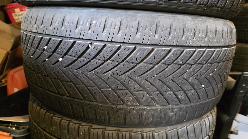 4 Pneus 215/40R17