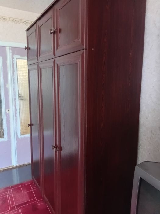 Продам шкаф 3 дверний