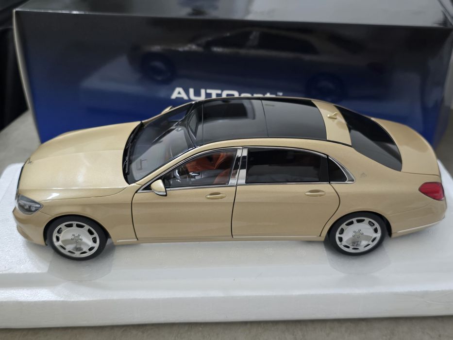 1/18 Mercedes Maybach S600