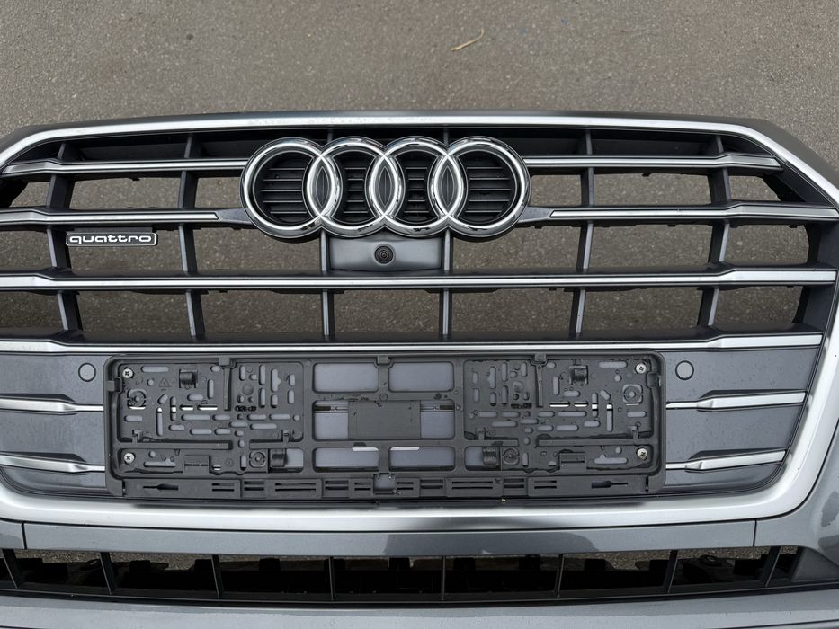 Audi Q5 80a sline бампер з камерою 6 парктроніків