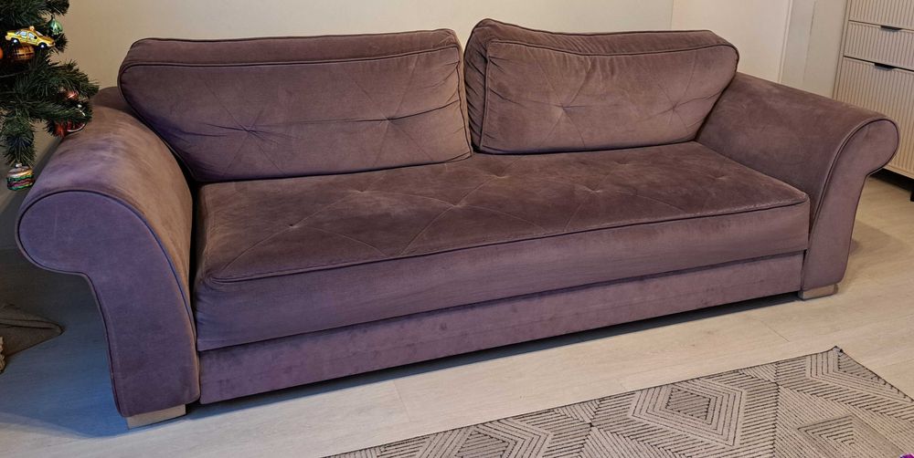 Duża sofa z funkcją spania