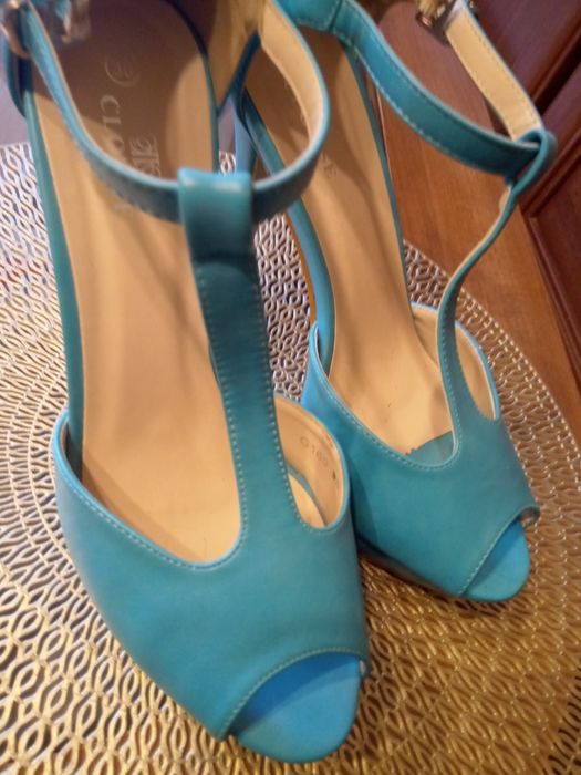 Eleganckie buty niebieskie