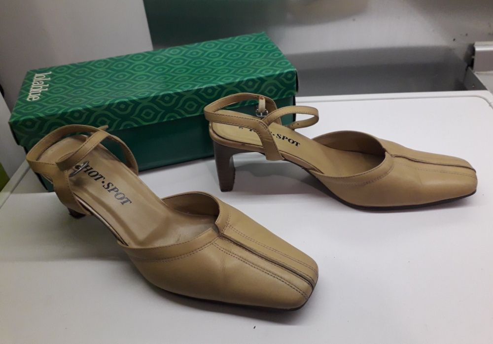 Buty skórzane nude