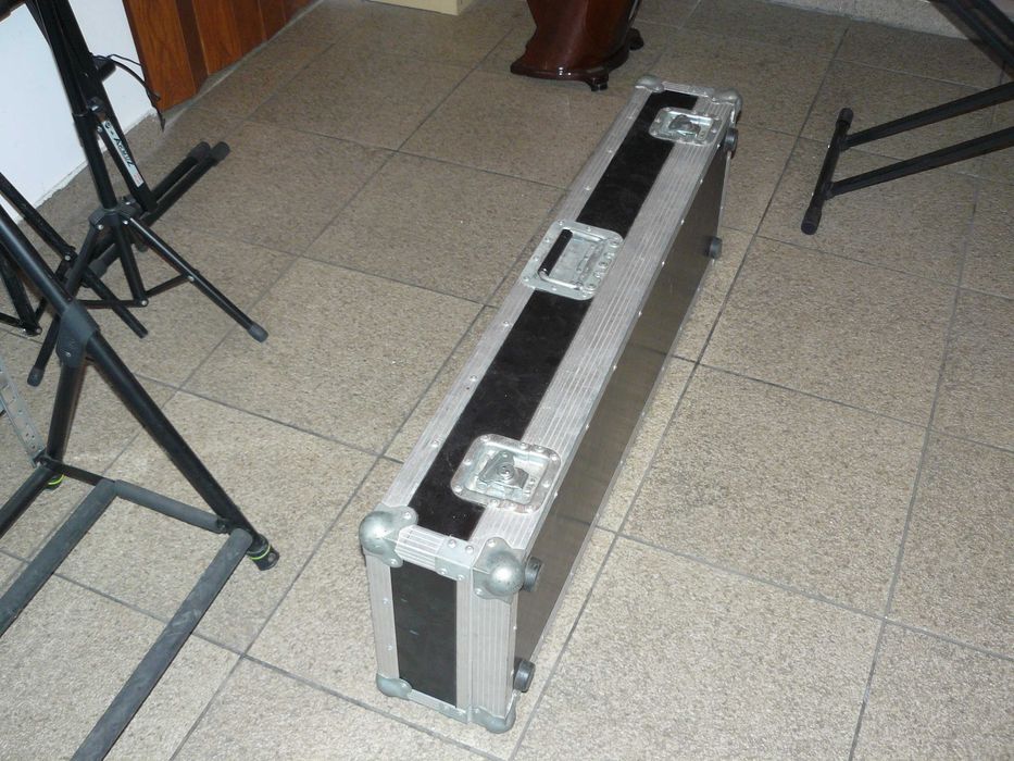 Skrzynia transportowa case