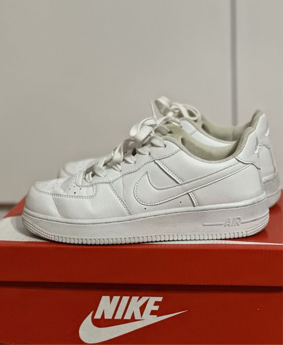 Білі Nike Кросівки