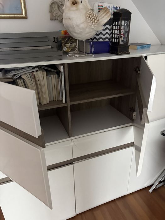 Dwie Komody z delikatnymi uszkodzeniami